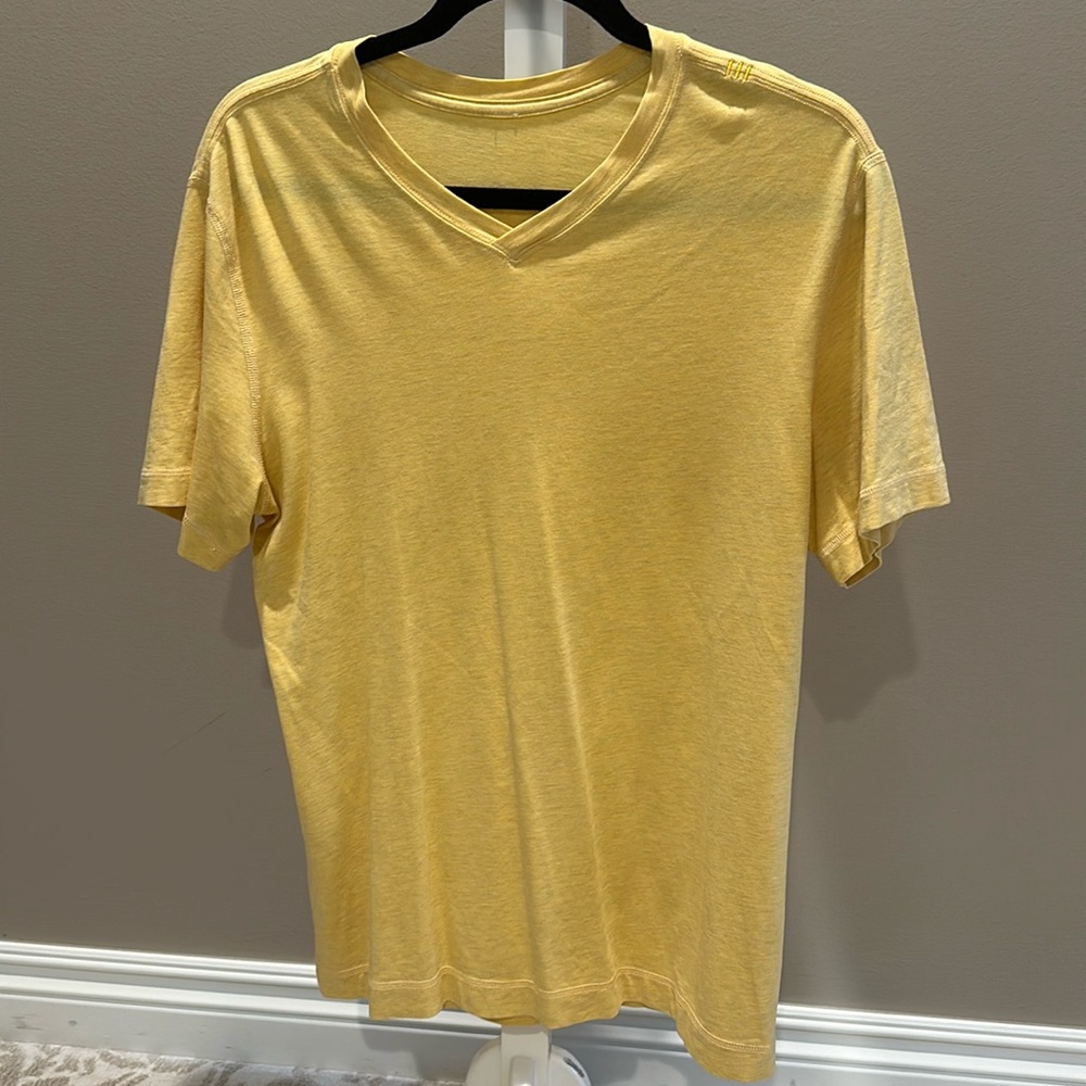 Men’s Lululemon 5 Year Basic V Short Sleeve Shirt